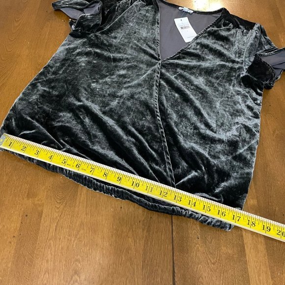 Splendid Women's‎ New Black V Neck Velvet Short Sleeve Blouse Top Shirt Sz S - Picture 4 of 12